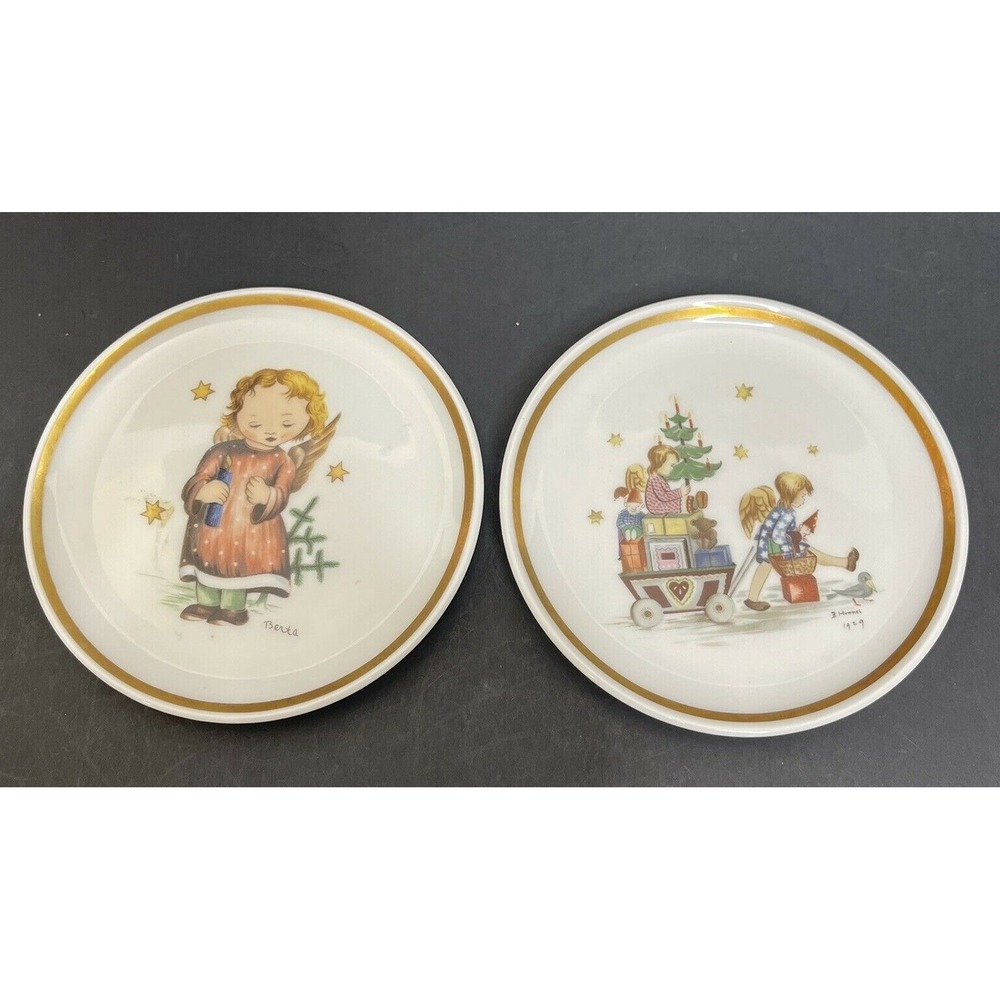 2 Bertha Hummel Christmas Miniature Collectors Plates Vintage 1978 1979